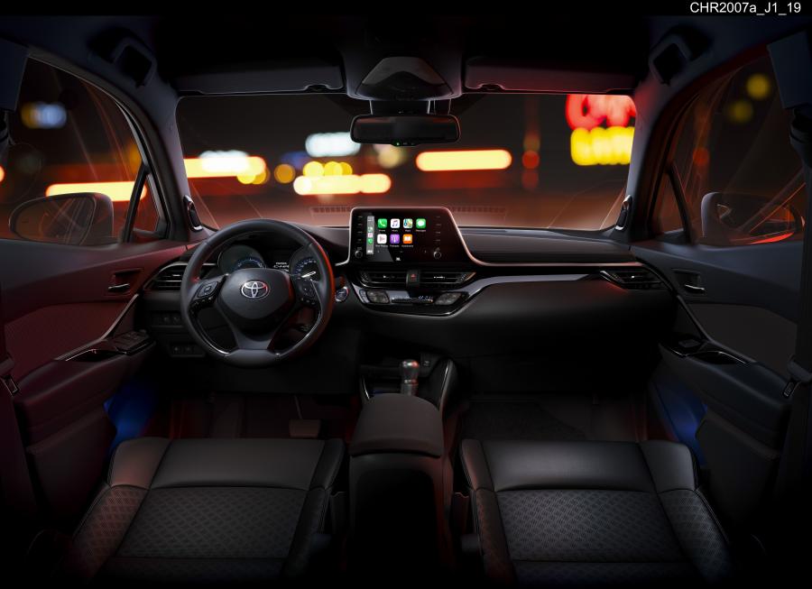 Торпедо Toyota C-HR Hybrid 2019 года  (WW) (фото 15 из 174)